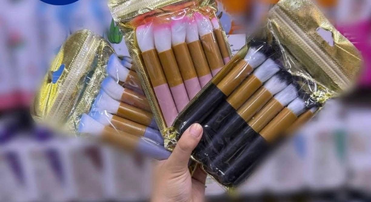 فرش مكياج الوجه الأساسية